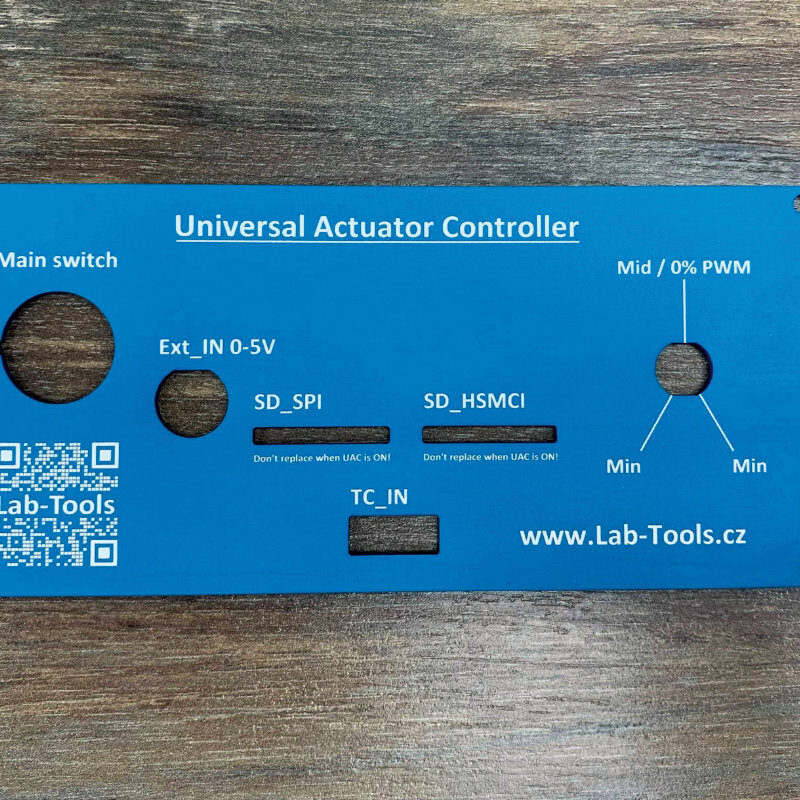 destička s průmyslovým značením