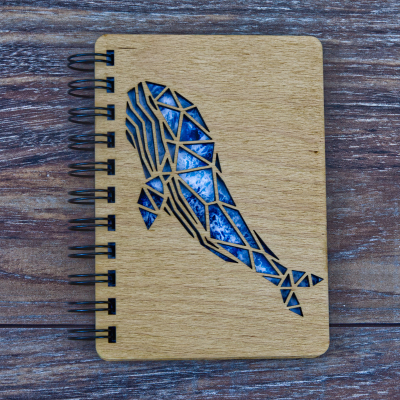 Dřevěný deník A6 - velryba