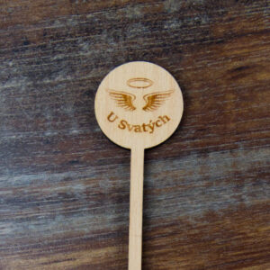 dřevěný zápich do burgerů