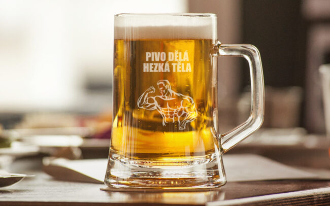 Gravírování na pivní sklenici