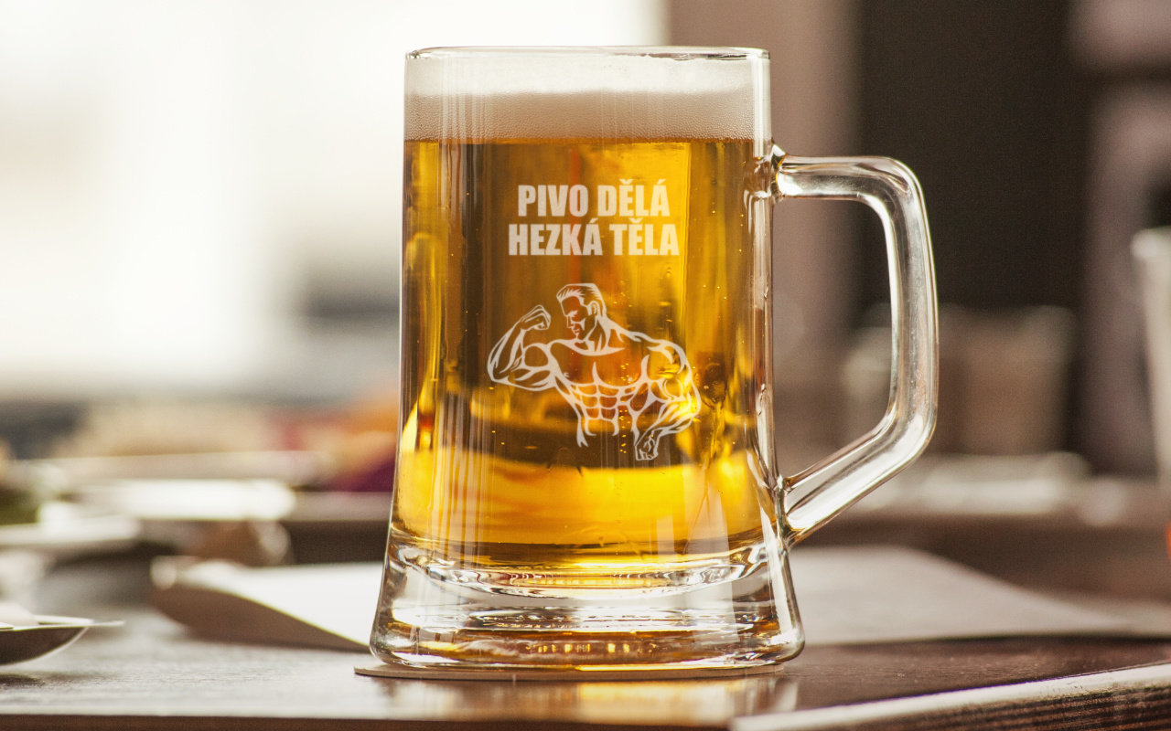 Gravírování na pivní sklenici