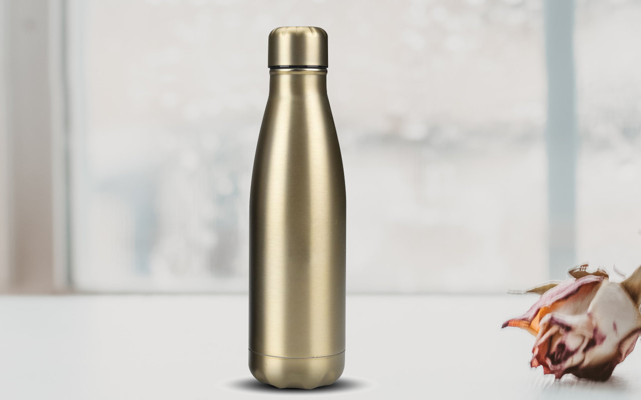 Sportovní nerezová termoláhev zlatá