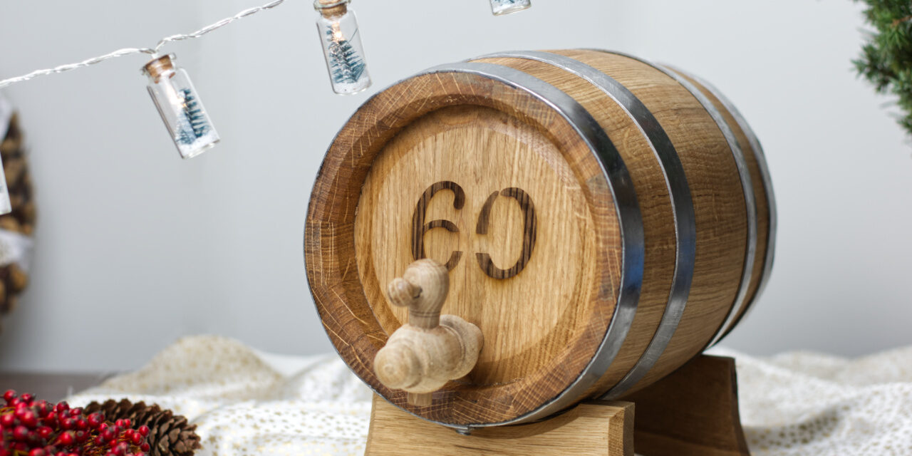 dubový soudek s gravírováním