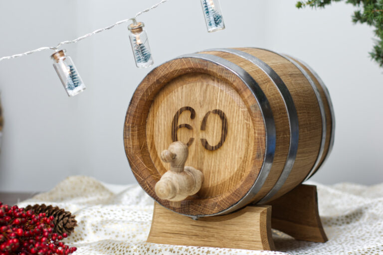 dubový soudek s gravírováním