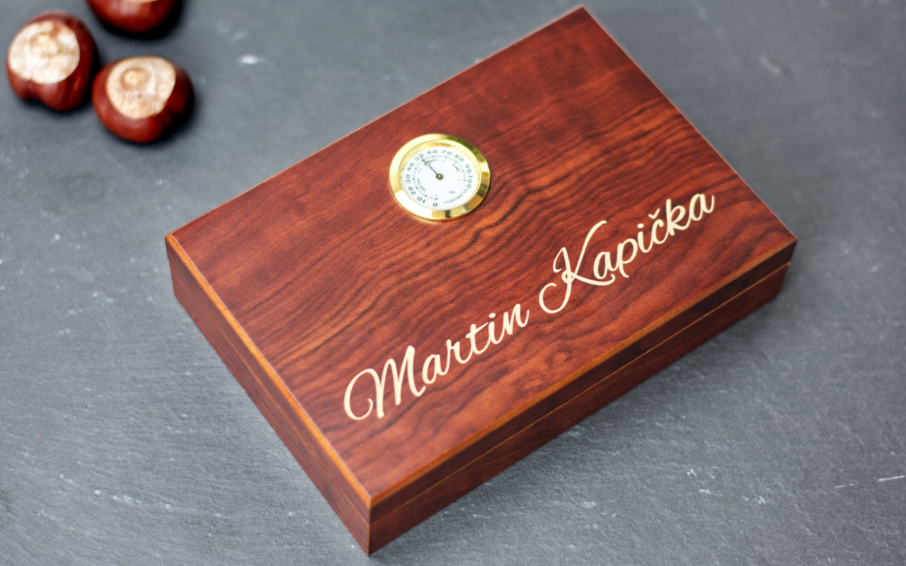 Obrázek humidor gravirovani