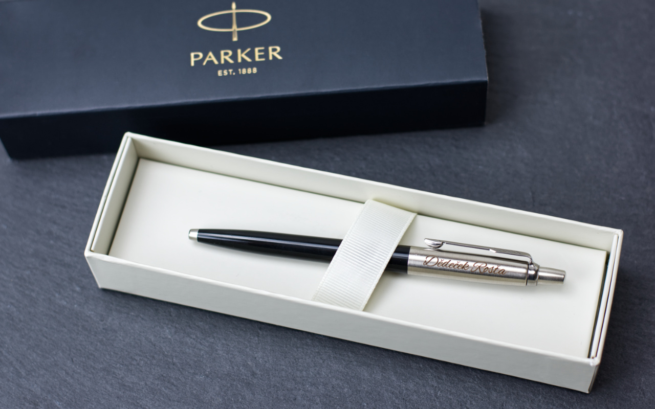 Kuličkové pero Parker Jotter Special Red s gravírováním 2 Obrázek pero parker