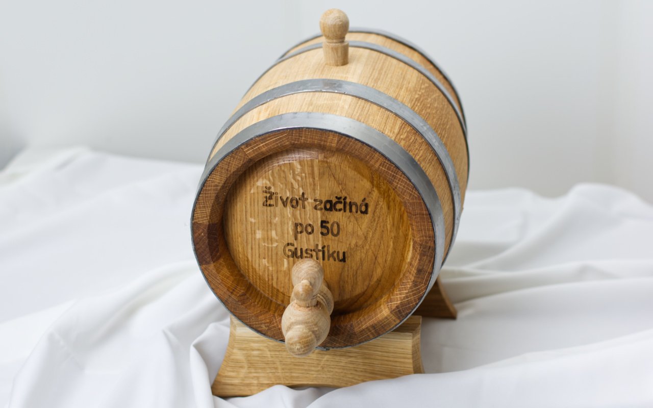 Dubový soudek s gravírováním na míru 1-10 litrů 5 Obrázek soudek gustik