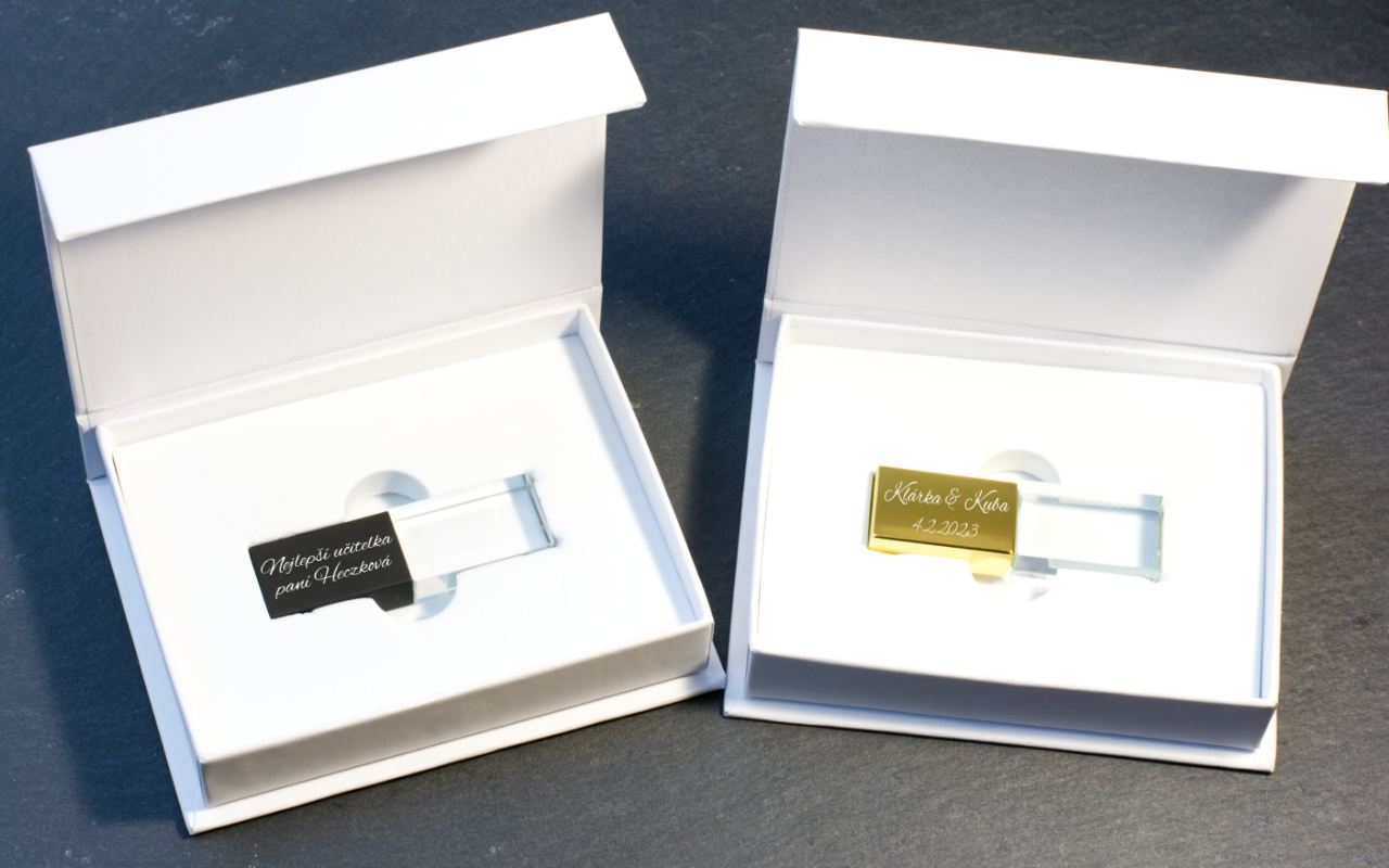USB flash disk s krabičkou na míru 2 Obrázek galerie flash disky