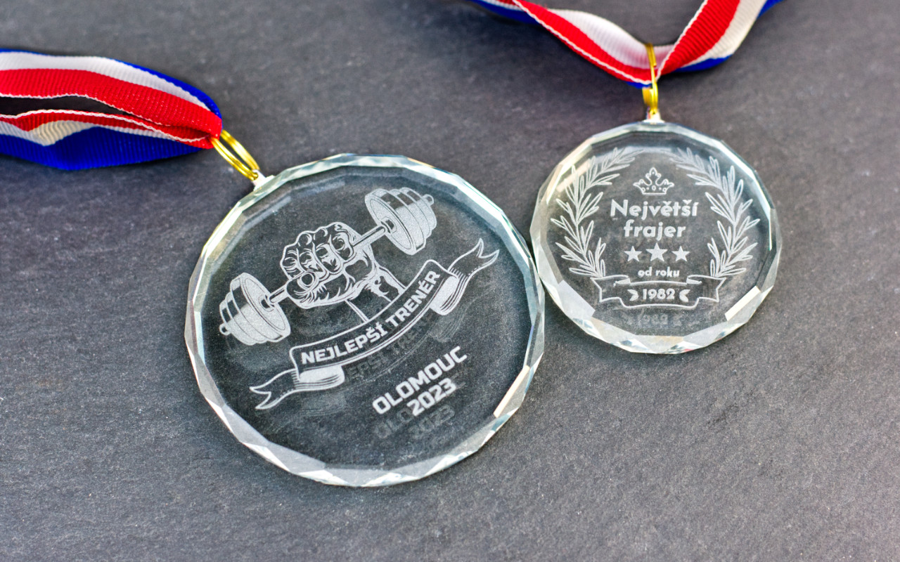 Skleněná plaketa s vlastním motivem 3 Obrázek galerie medaile sklo