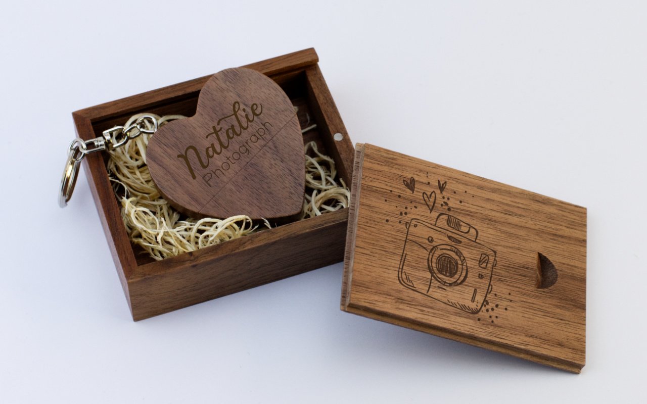 Obrázek galerie tmavy flashdisk