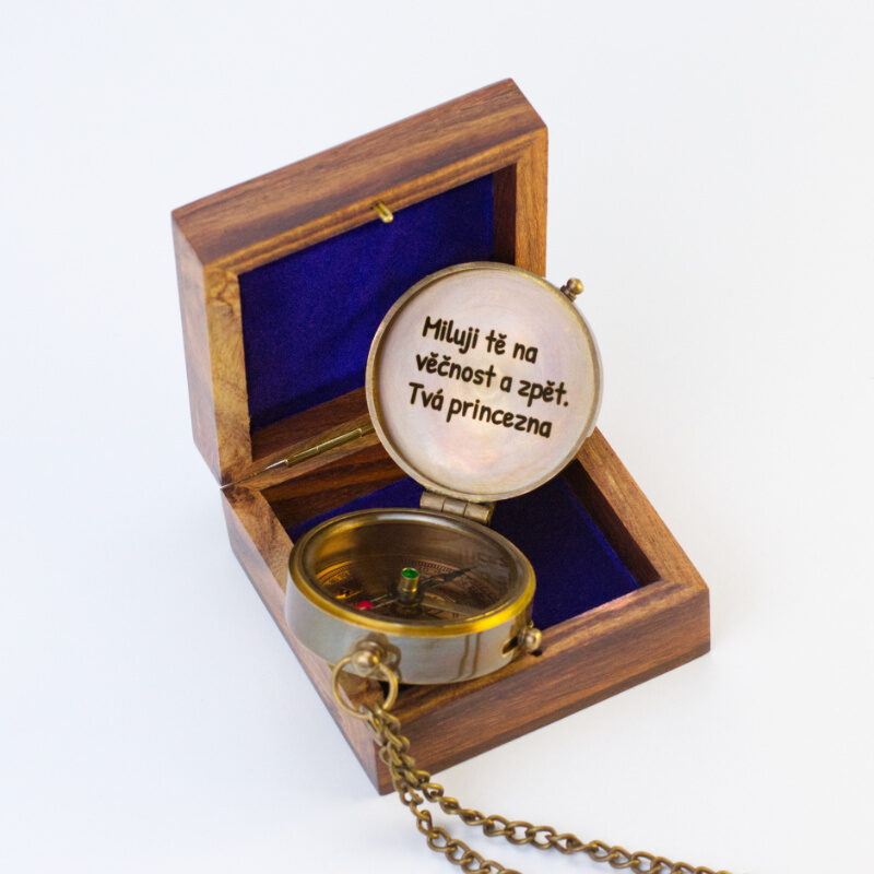 Obrázek galerie kompas01 gravirovani