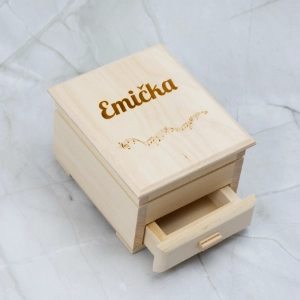 Malá dřevěná šperkovnice s věnováním na míru