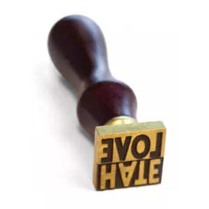 Hranaté pečetidlo na míru