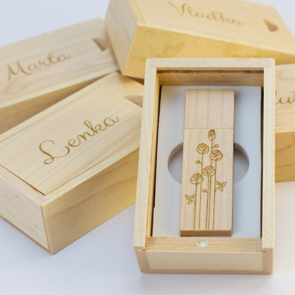 Flash disky pro svatební účely: Moderní a praktický způsob uchování vzpomínek 3 Obrázek IG dreveny flashdisk