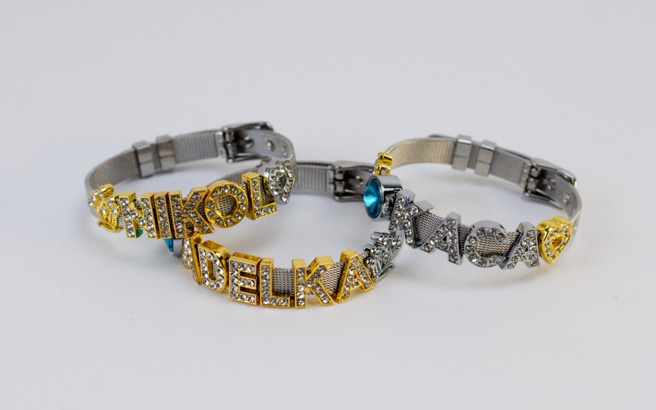 Náramek s písmeny na míru 3 Obrázek galerie naramek pismena3
