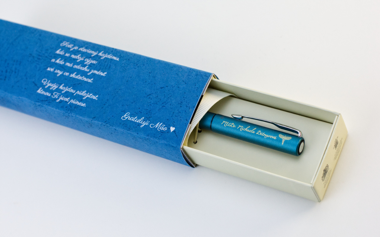 Kuličkové pero Parker Jotter Special Black s gravírováním na míru 7 dárkový obal pro propisku parker