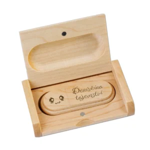 Dřevěný USB flash disk s vlastním gravírováním 32GB
