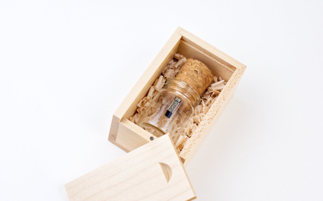 Obrázek galerie flashdisk lahvicka1