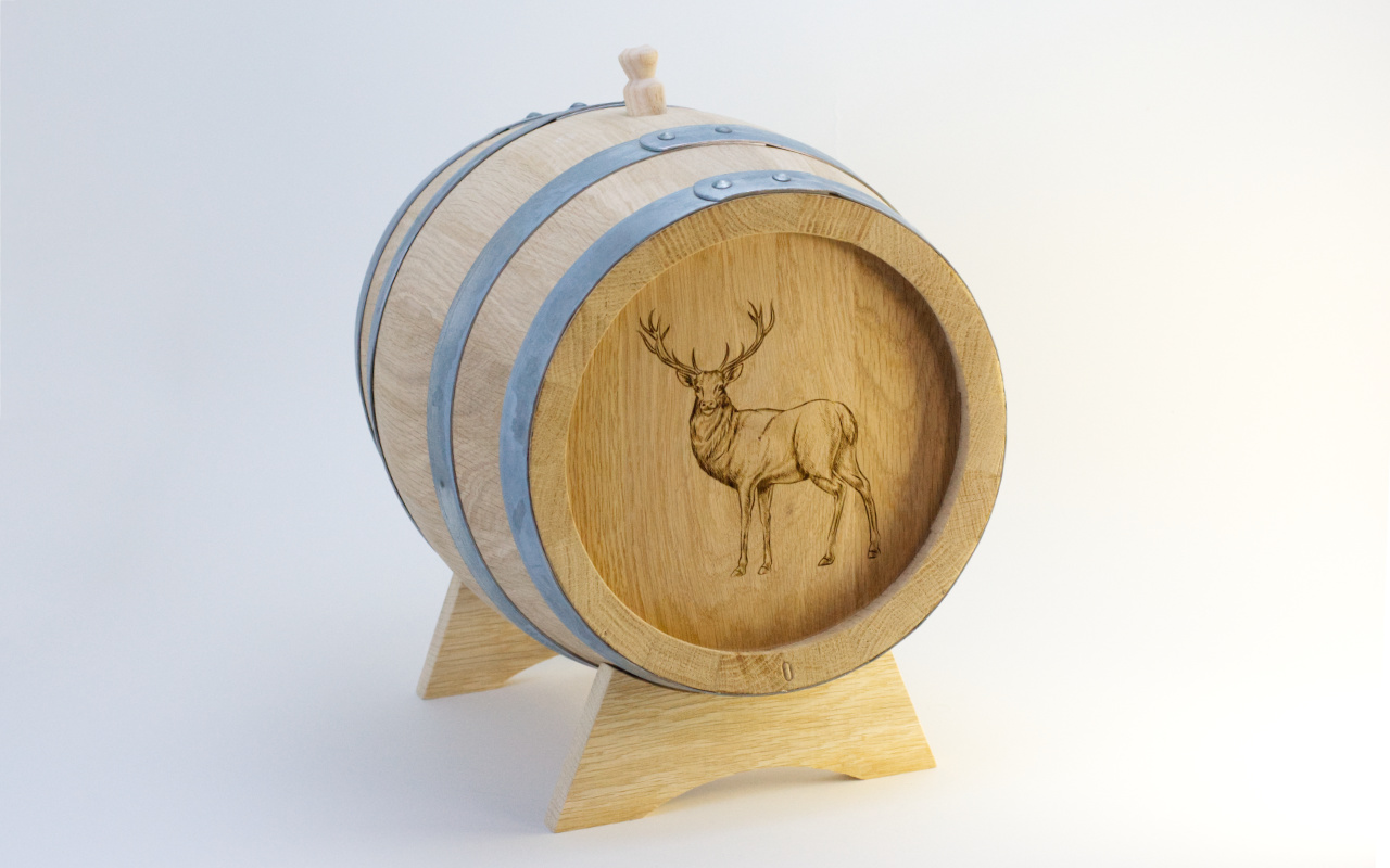 Dubový soudek s gravírováním na míru 1-10 litrů 3 Obrázek galerie soudek 10l1