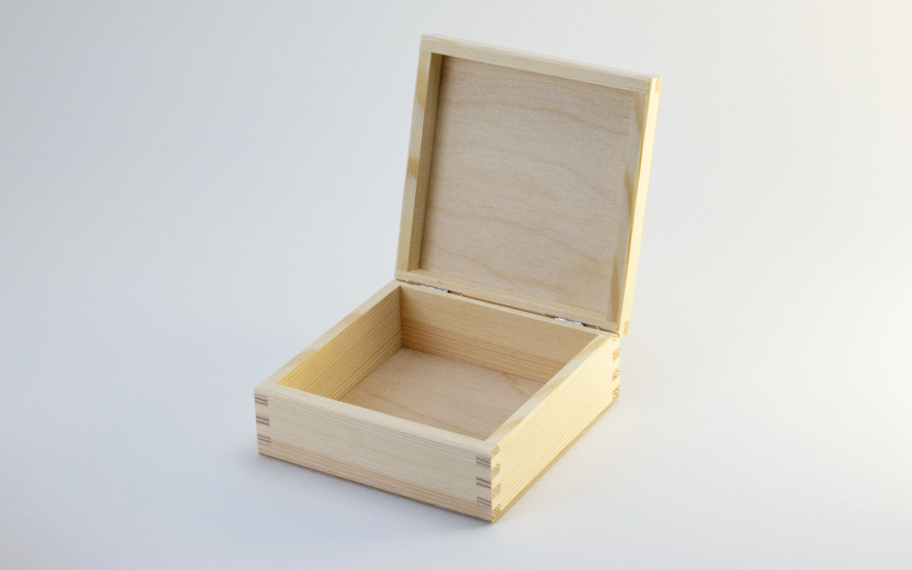 Dřevěná krabička 14,5 x 14,5 cm na míru 1 Obrázek galerie box 15 otevreny