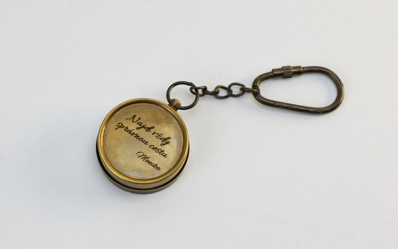 Obrázek galerie kompas privesek