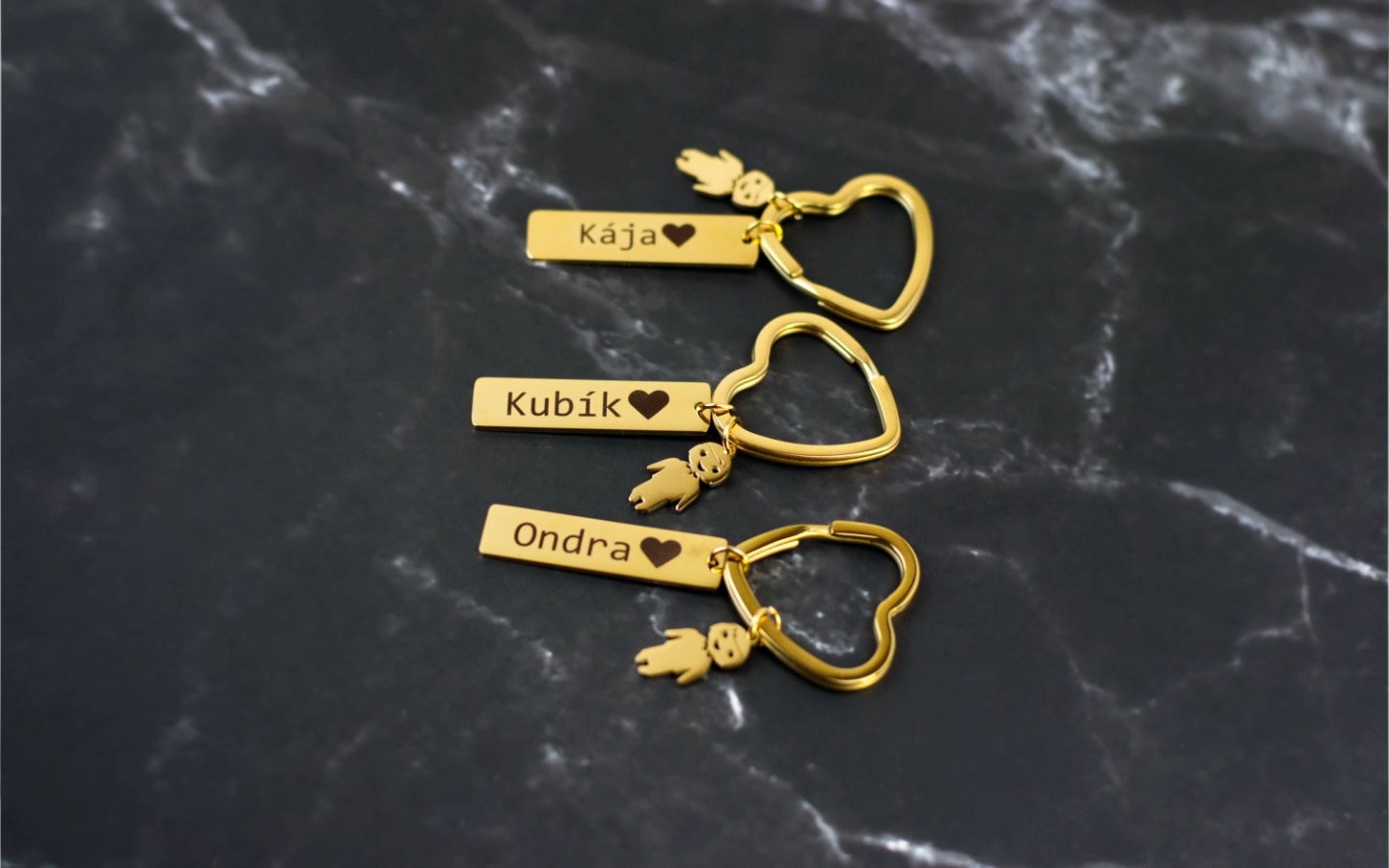 Přívěsek s gravírováním na míru 1 Obrázek galerie klicenka deti