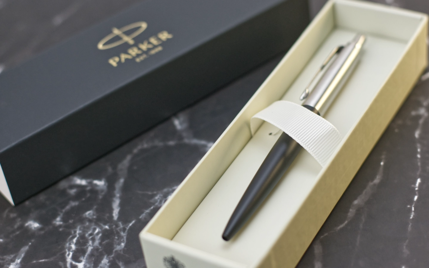 Obrázek galerie parker matte black3