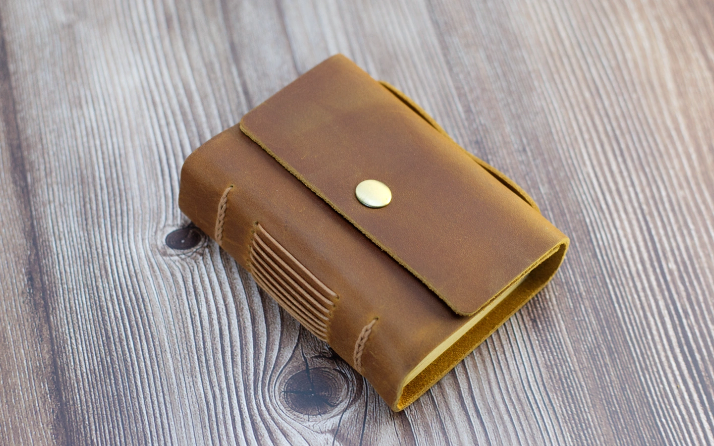 Kožený deníček s vlastním gravírováním 1 Obrázek galerie denicek kuze1