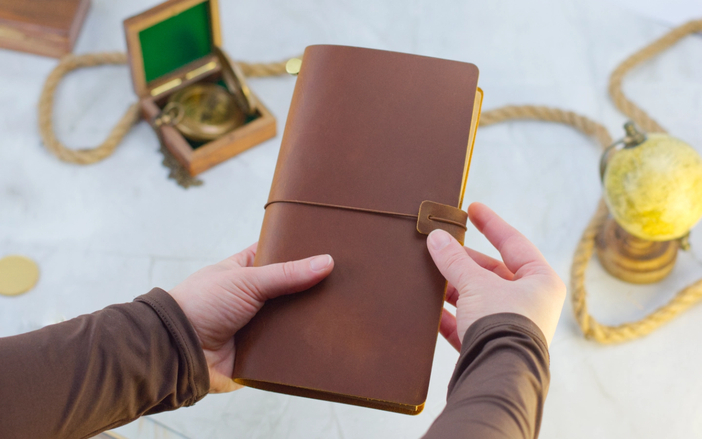 Kožený deník s vlastním gravírováním 2 Obrázek galerie denik kuze velky22