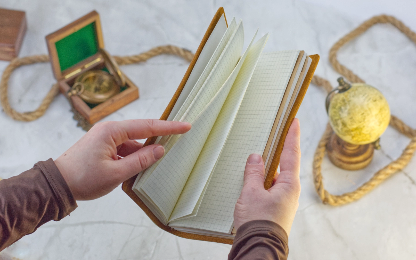 Kožený deník s vlastním gravírováním 3 Obrázek galerie denik kuze velky23