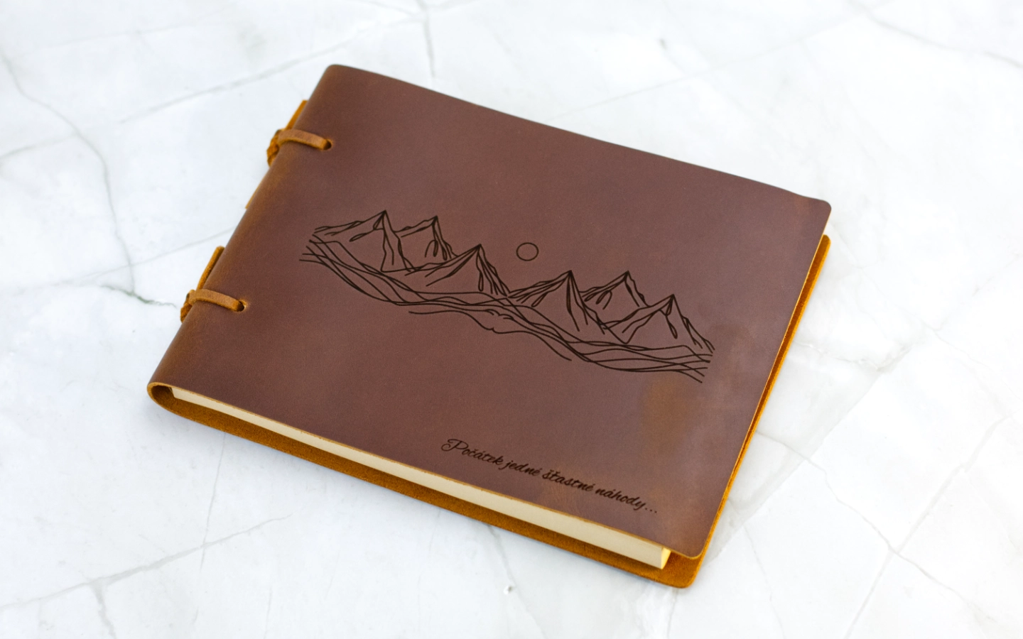 Kožený deník A5 s vlastním gravírováním 2 Obrázek galerie kozeny denikA5.3