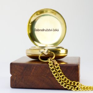 zlaty kompas krabicka