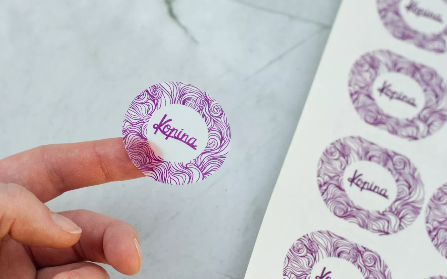 Obrázek galerie prusvitne samolepky2