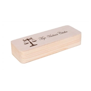 Dřevěný box na pero s vlastním gravírováním