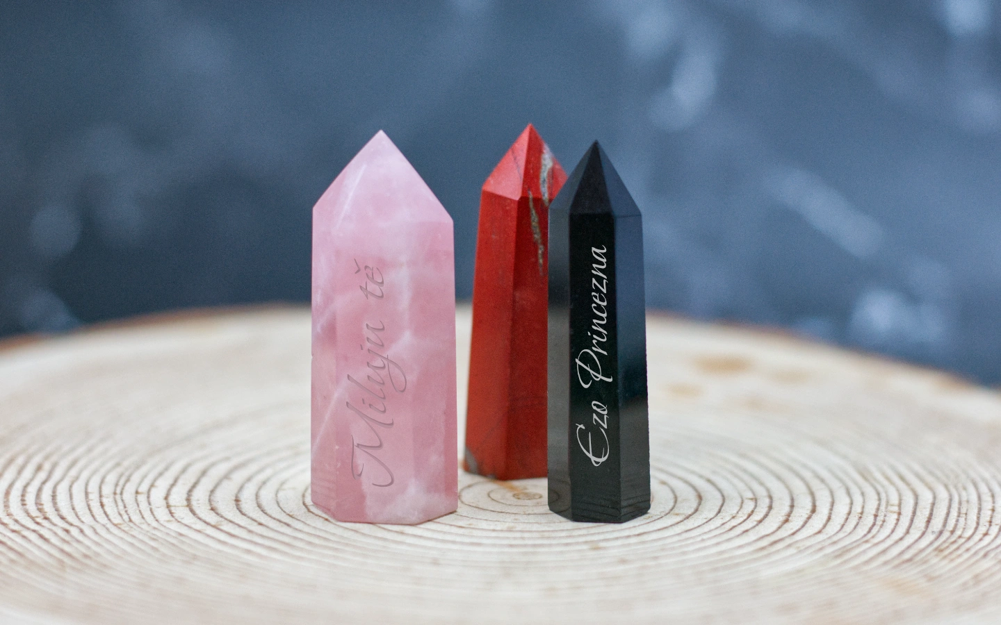 Přírodní kámen - Obelisk s vlastním gravírováním 1 Obrázek galerie obelisk1