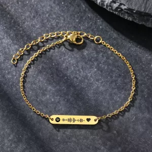 Náramek s destičkou a gravírováním