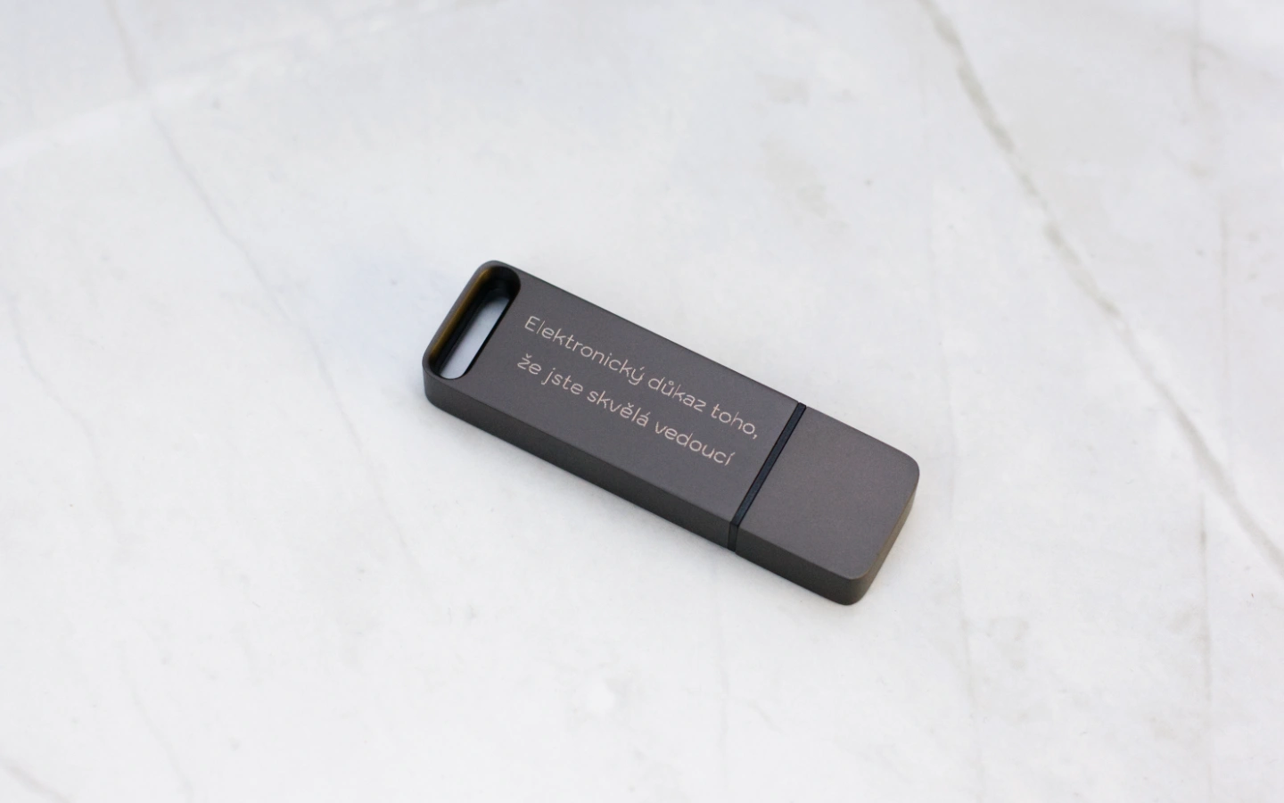 Kovový USB flash disk s vlastním gravírováním 32GB 2 Obrázek galerie flashdisk gravir2