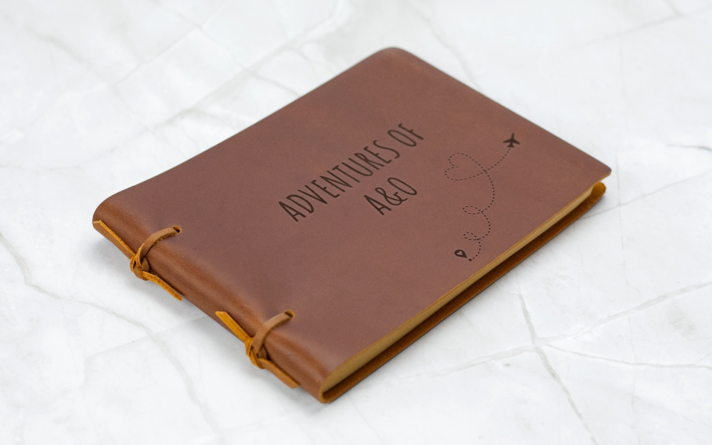 Kožený deník A5 s vlastním gravírováním 1 Obrázek galerie kozeny denikA5.4