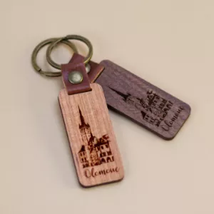 Dřevěná klíčenka s vlastním gravírováním