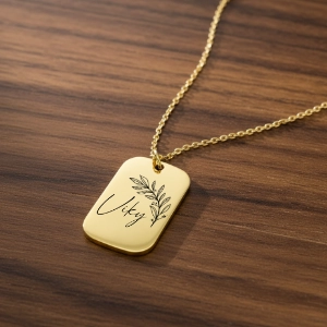 Zlatý obdelníkový přívěsek s vlastním gravírováním