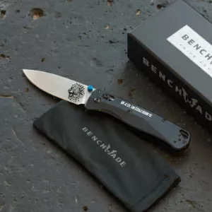 Kapesní nůž s gravírováním