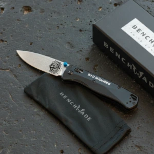 Kapesní nůž s gravírováním