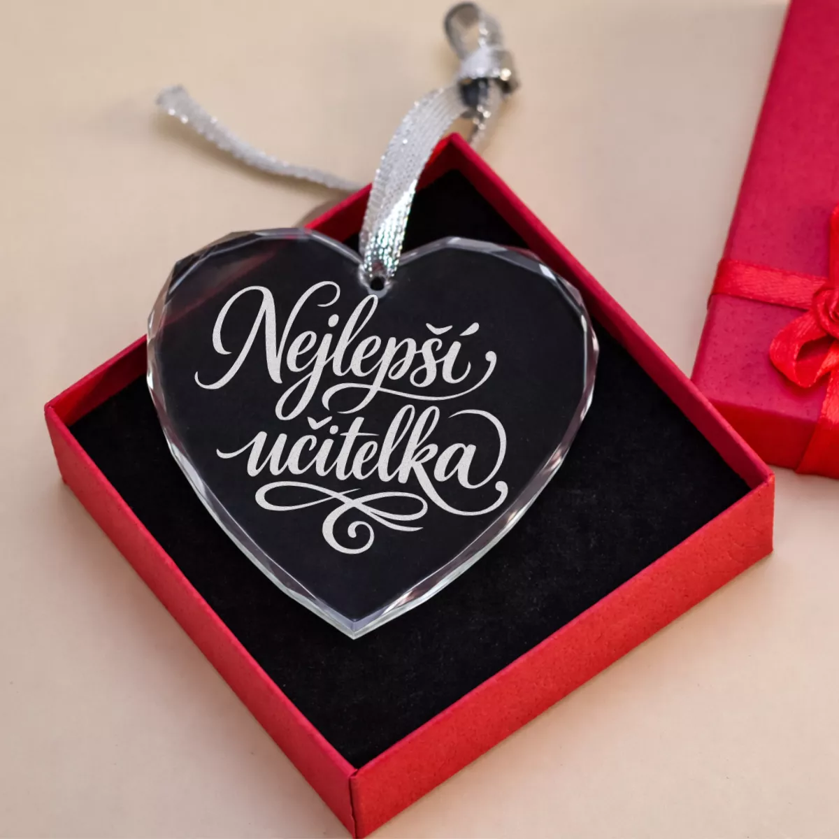 Skleněné srdce „Nejlepší učitelka" v dárkové krabičce - Image 2